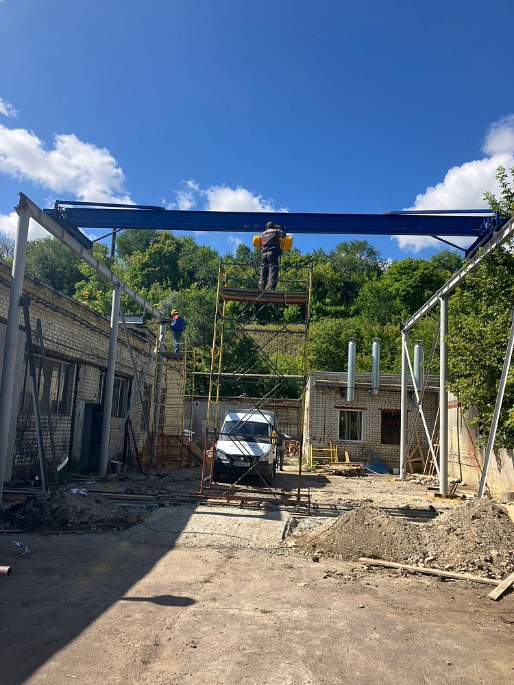 Монтаж крановой эстакады для опорного крана г/п 3т пролётом 10м.